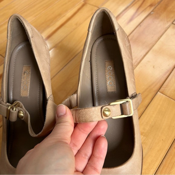 Ecco tan leather mary jane pump, size 39 - Picture 5 of 12